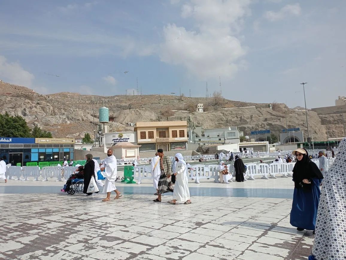 “Безнең хаҗыбыз әле кайткач башлана”: Мәккә-Мәдинә сәфәре турында хатирәләр