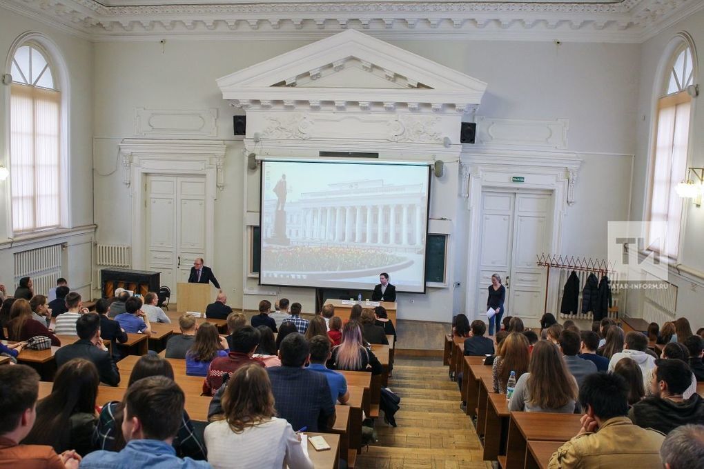 Студентлар нигә укыганда ук эшли башлый? КФУда сораштыру нәтиҗәләре