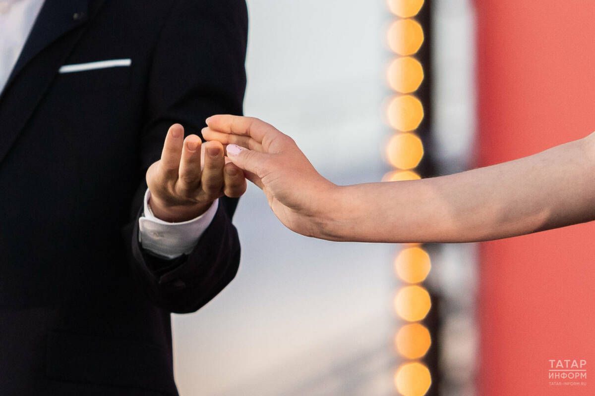 «Байлык та бәхет китермәде»