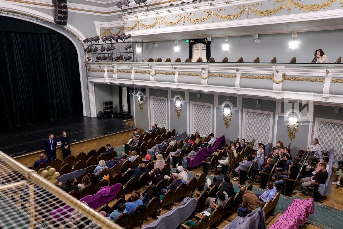 Театрда авыз ачу хикмәтләре...