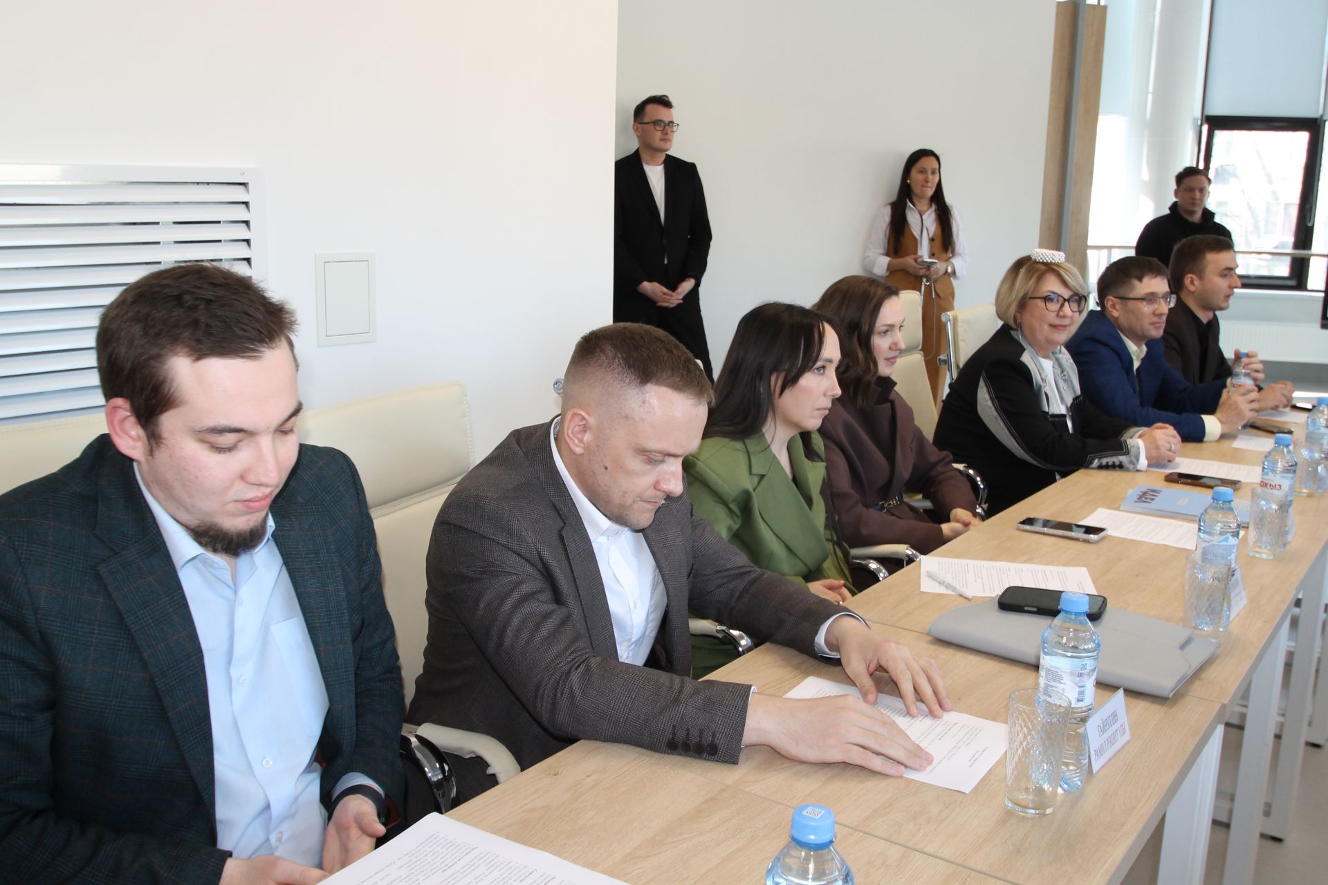 Дөньялыкта диваналарны гына мәҗбүриләп булмый