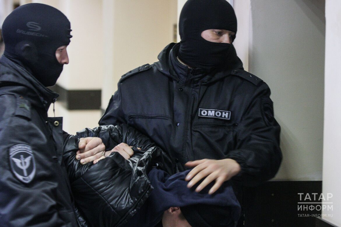 Яшүсмерләрне кем саклар? Татарстанда диверсияләр һәм мәктәп һөҗүмнәре ни сөйли