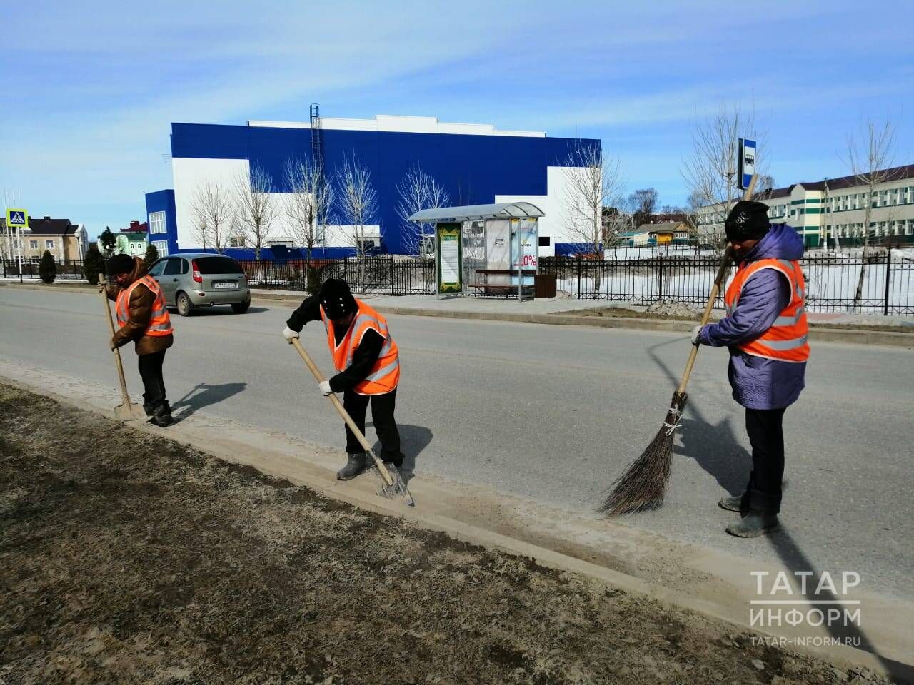 Тәнкыйтьләп утыручыларның үзләренә дә себерке тоттырганнар
