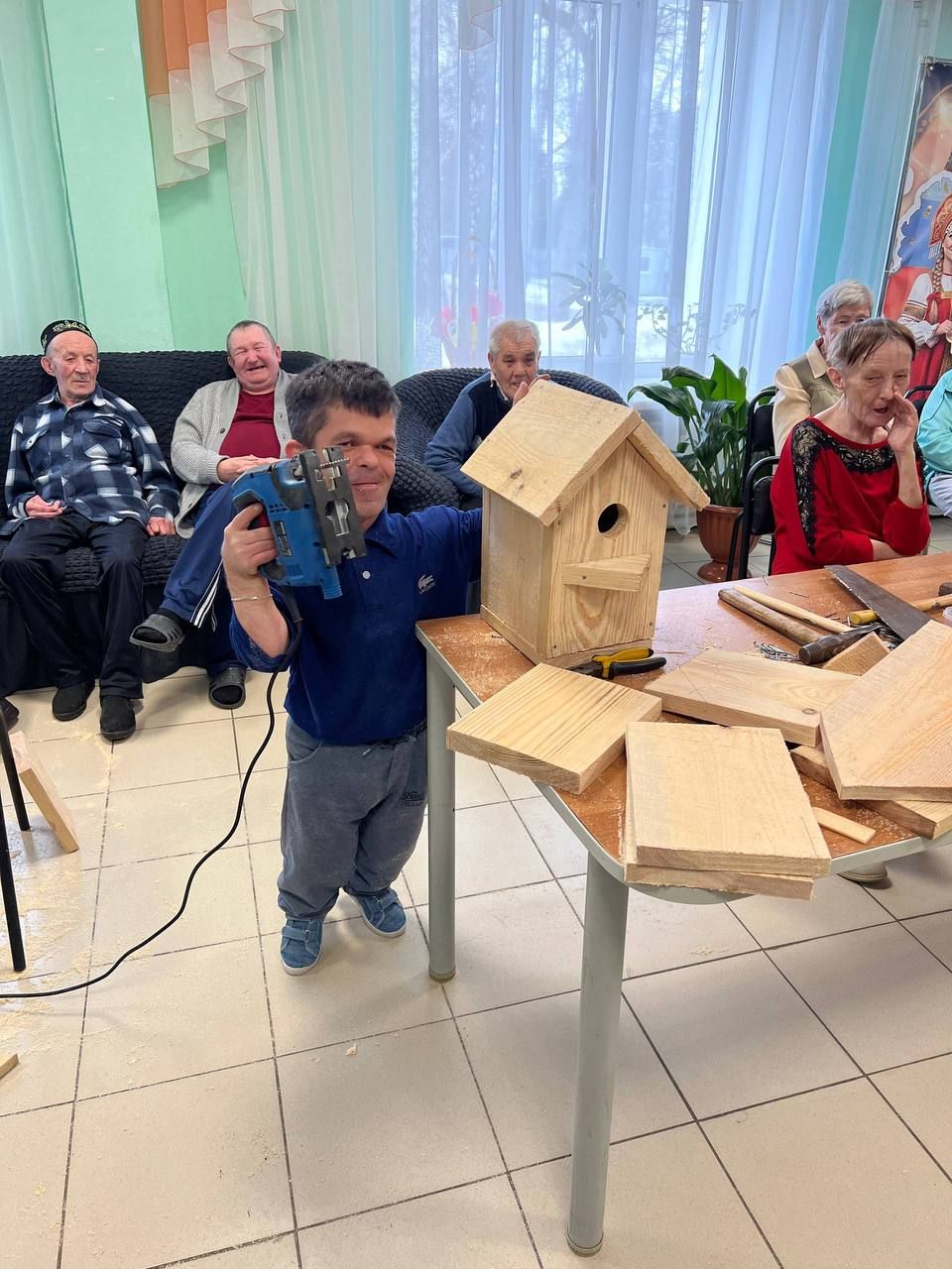 «39 елдан соң — беренче сыерчык оясы»: Мамадышта студентлар һәм интернатта яшәүчеләр бергә иҗат итте