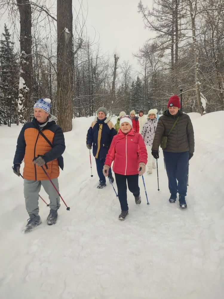 Паркларда Скандинав йөреше популярлашты