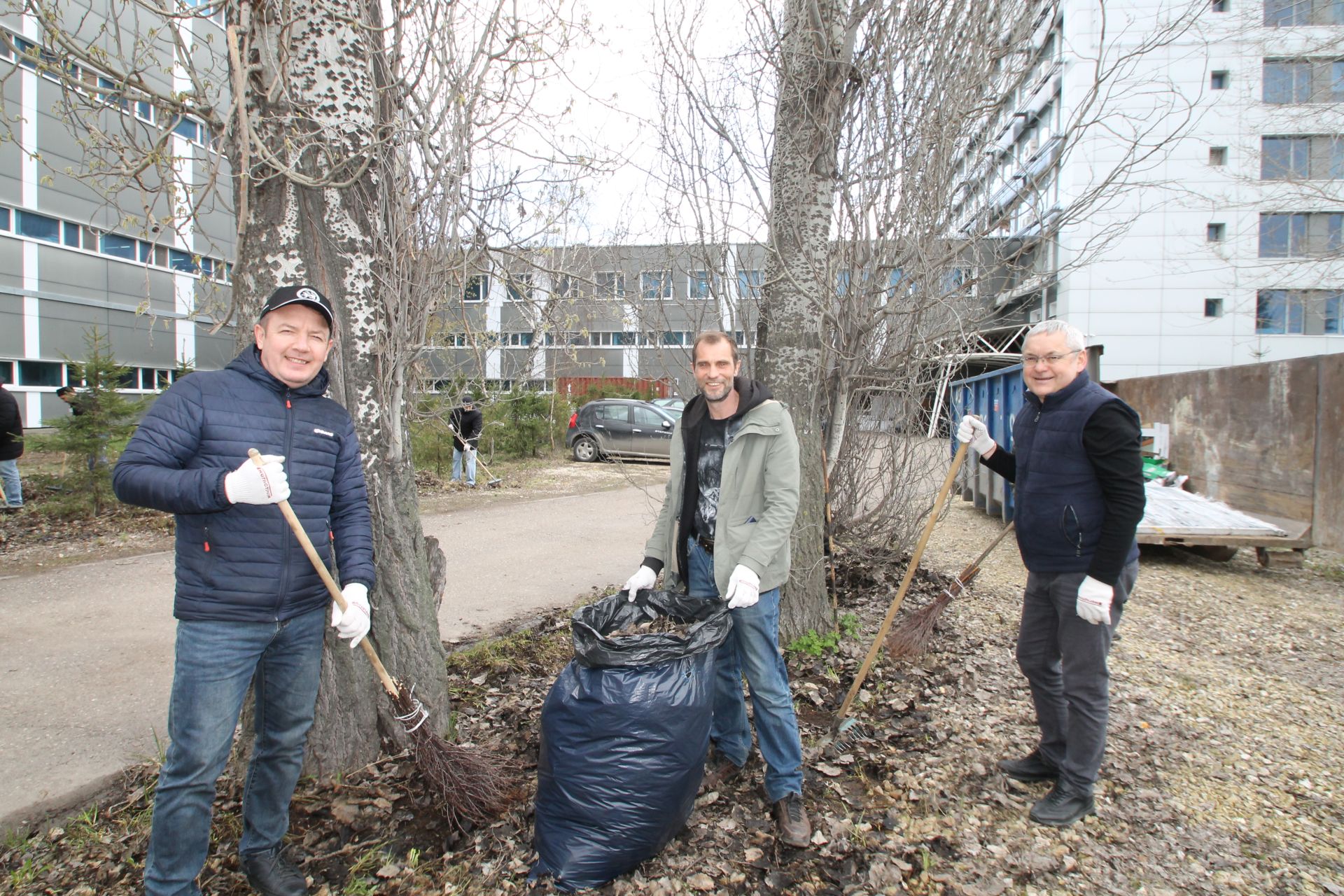 «Өмә дә, коймак та»: «Татмедиа»да журналистларны тәмле сый белән куандырдылар