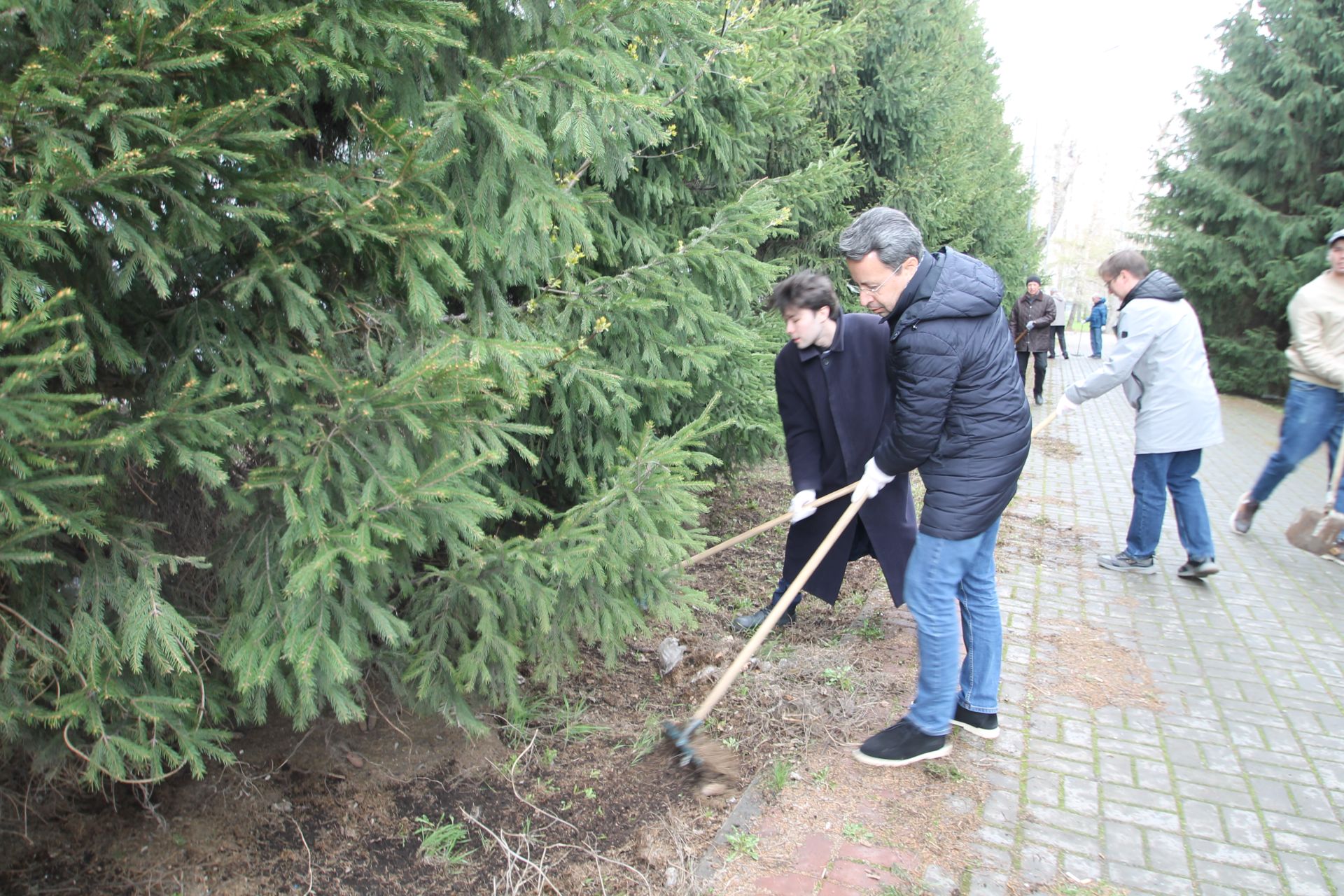 «Өмә дә, коймак та»: «Татмедиа»да журналистларны тәмле сый белән куандырдылар