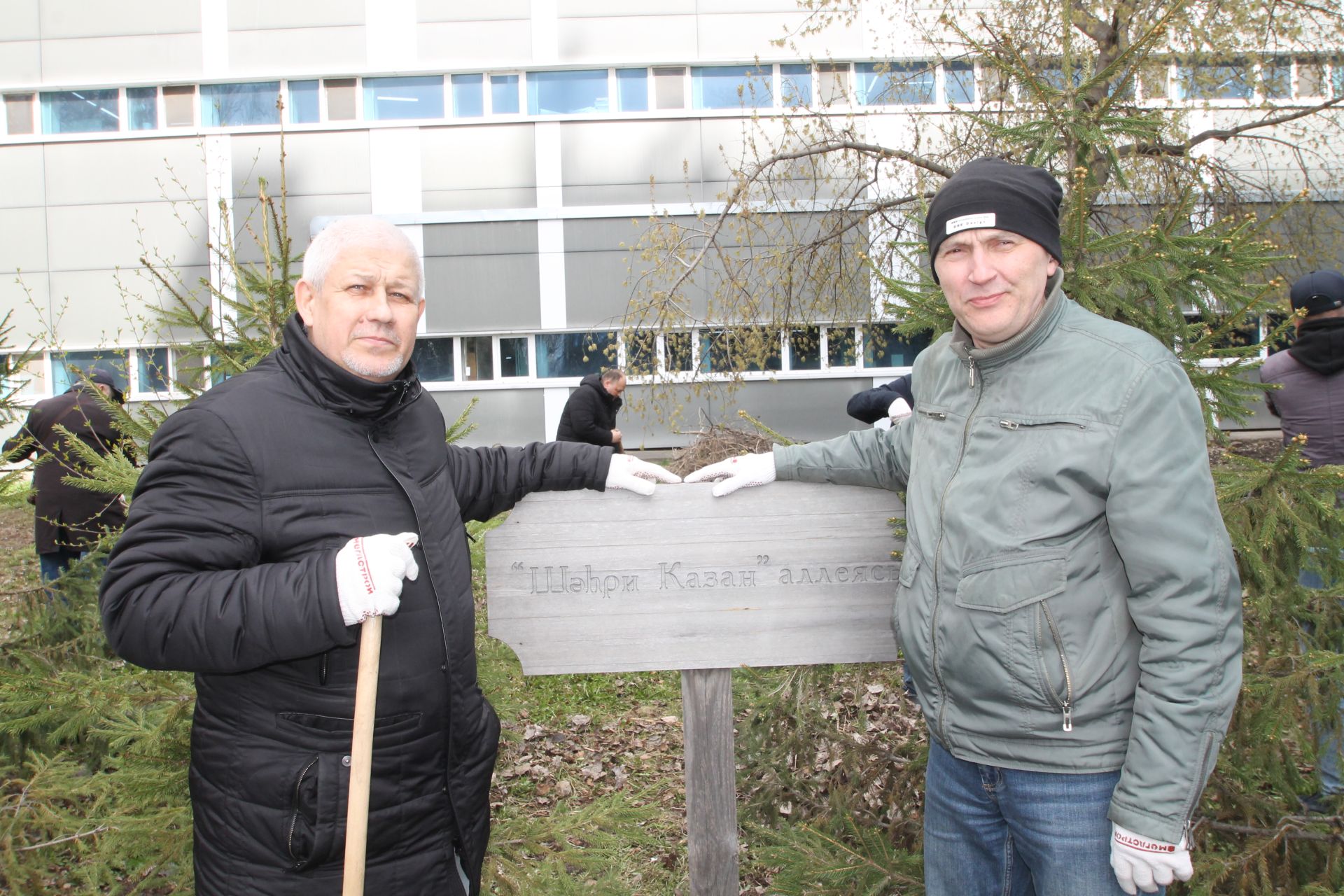 «Өмә дә, коймак та»: «Татмедиа»да журналистларны тәмле сый белән куандырдылар