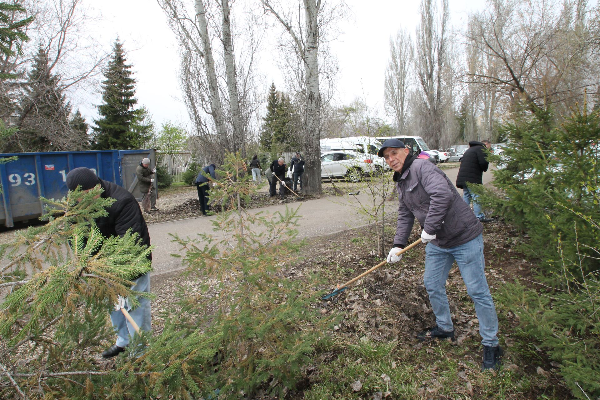 «Өмә дә, коймак та»: «Татмедиа»да журналистларны тәмле сый белән куандырдылар