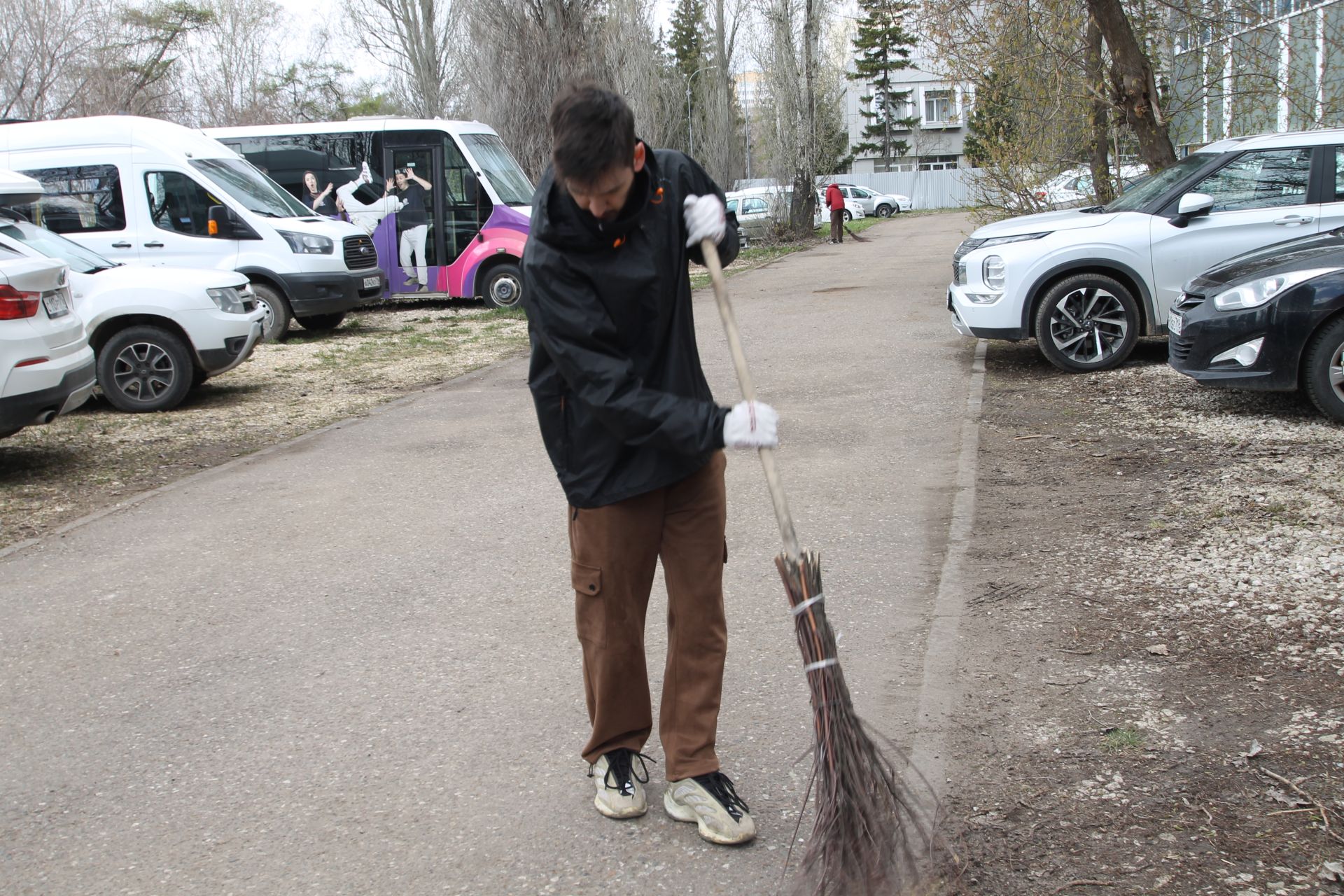 «Өмә дә, коймак та»: «Татмедиа»да журналистларны тәмле сый белән куандырдылар