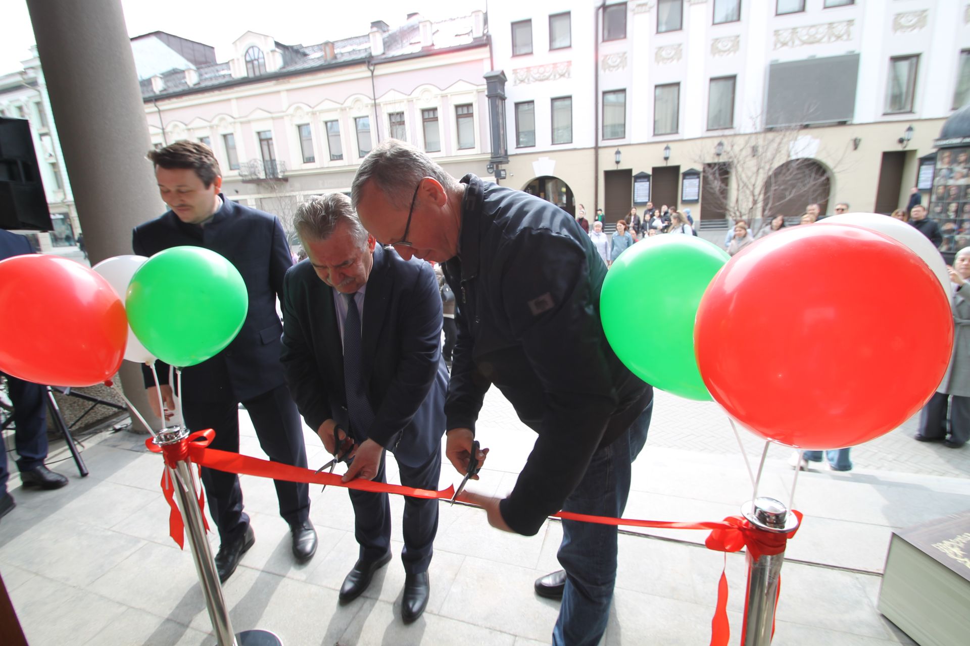 “Халык китап укымый, дигән сүз дөрес түгел”