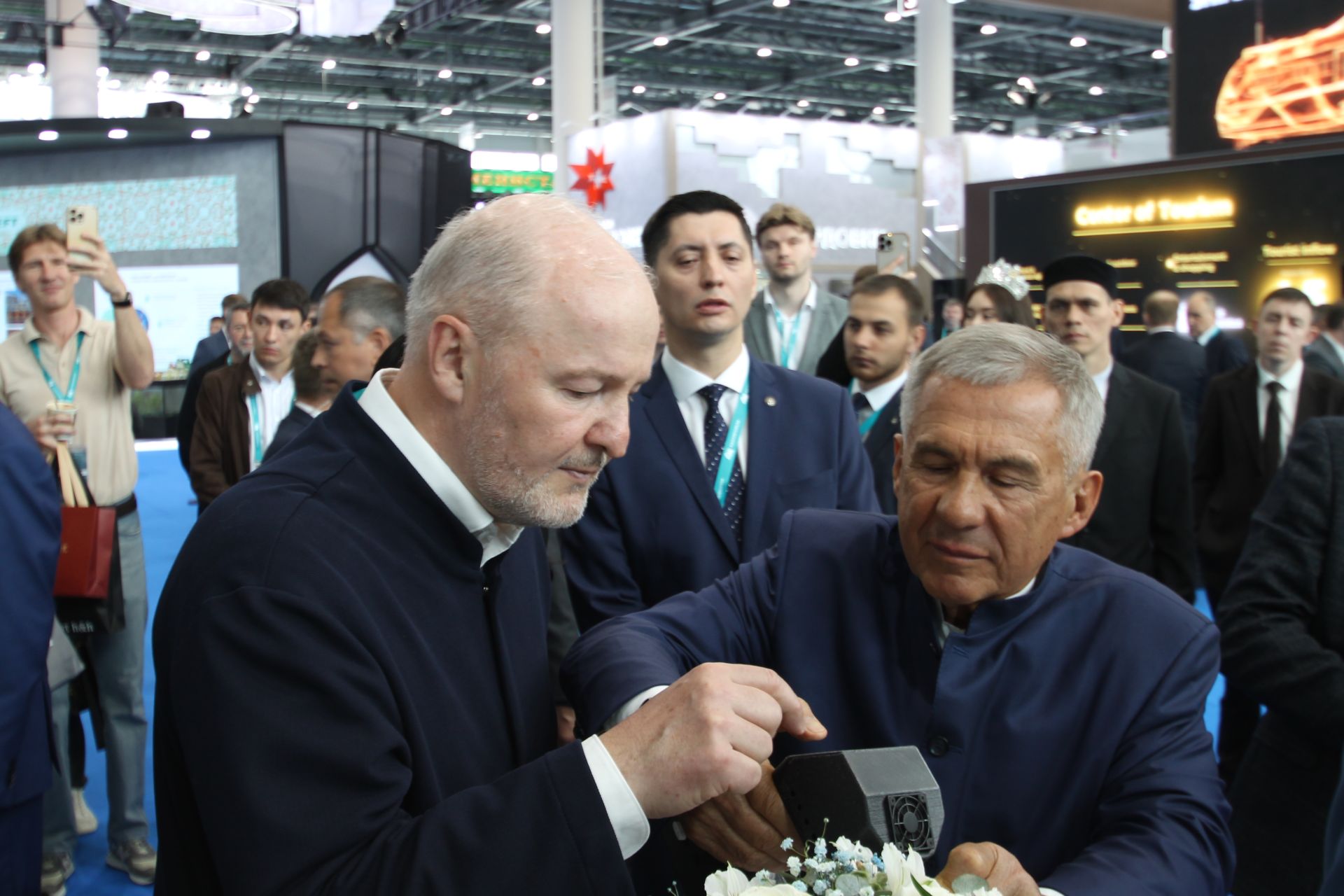 Казан форумы 103 илне бер казанда кайната