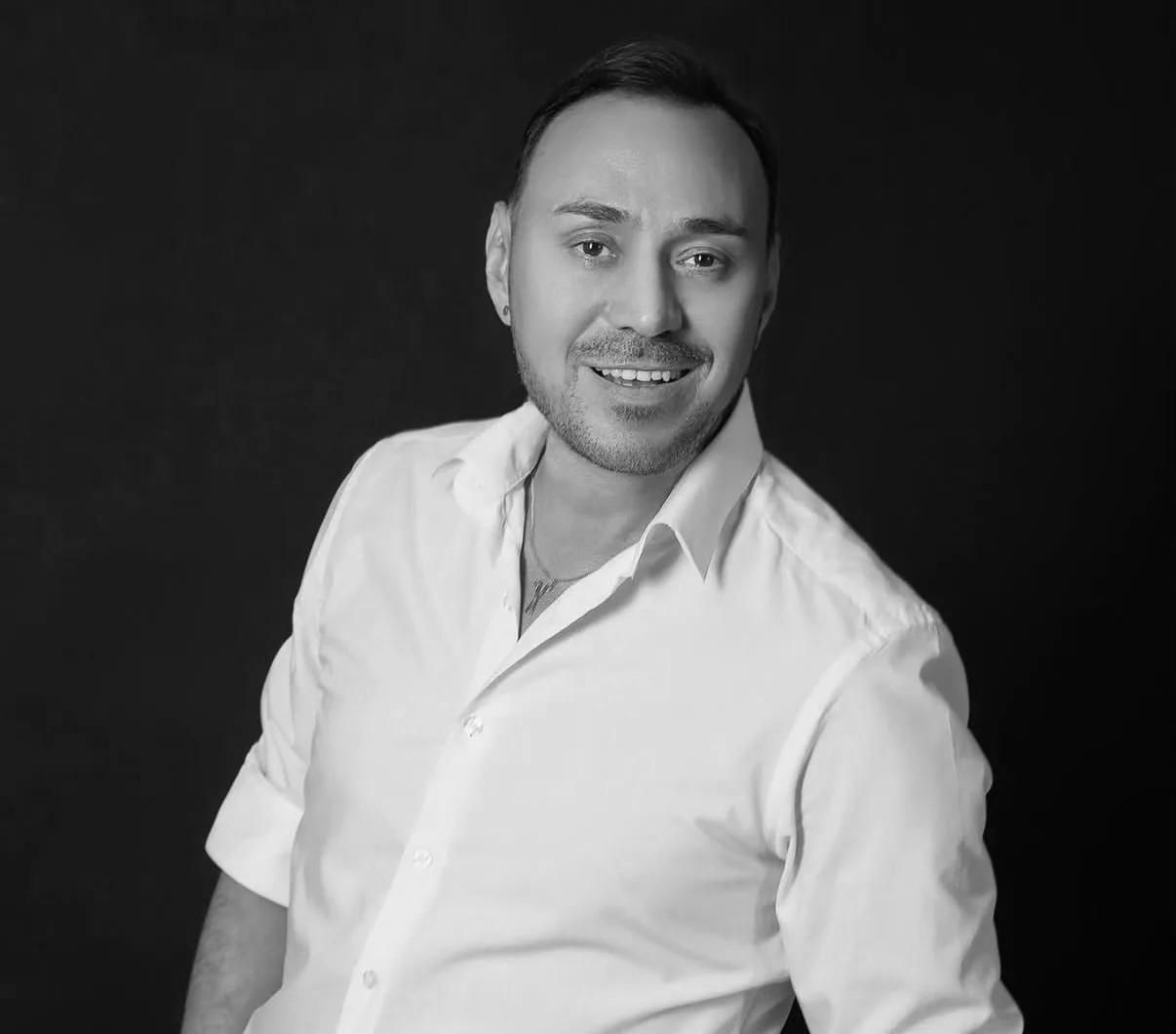 Нурзадә: «Ышанасым килми бу хәбәргә». Җырчы Наил Әзһәмов вафат