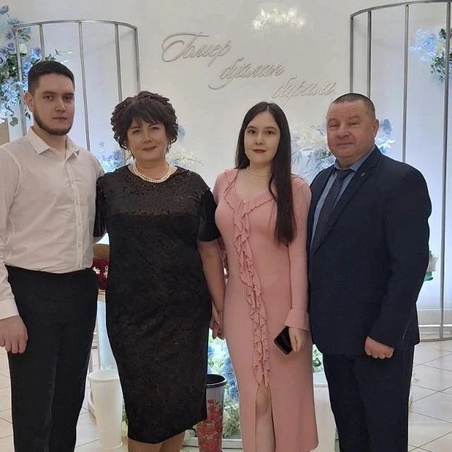 Юлия Мансурова: «Балаларны сөендергәч, күңелгә ниндидер бер аңлатып булмаслык рәхәтлек иңә...»