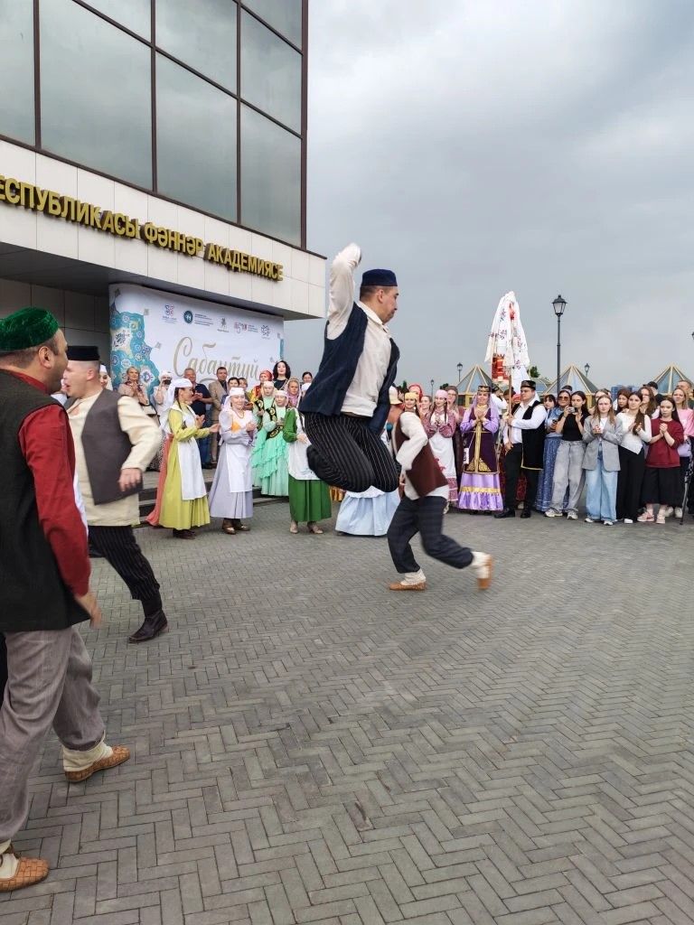 Казанда Сабантуйга бүләк җыйдылар