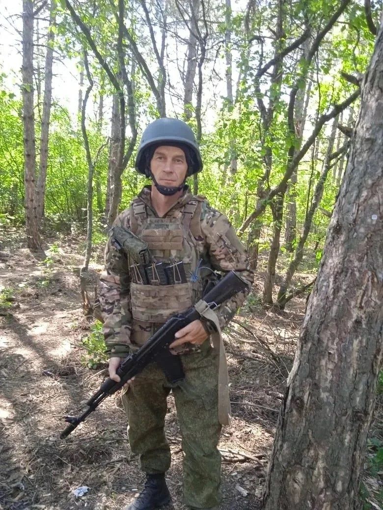 Дроннар һәм снайпер уты астында: Лаеш районы хәрбие Андрей Поповның каһарманлык тарихы