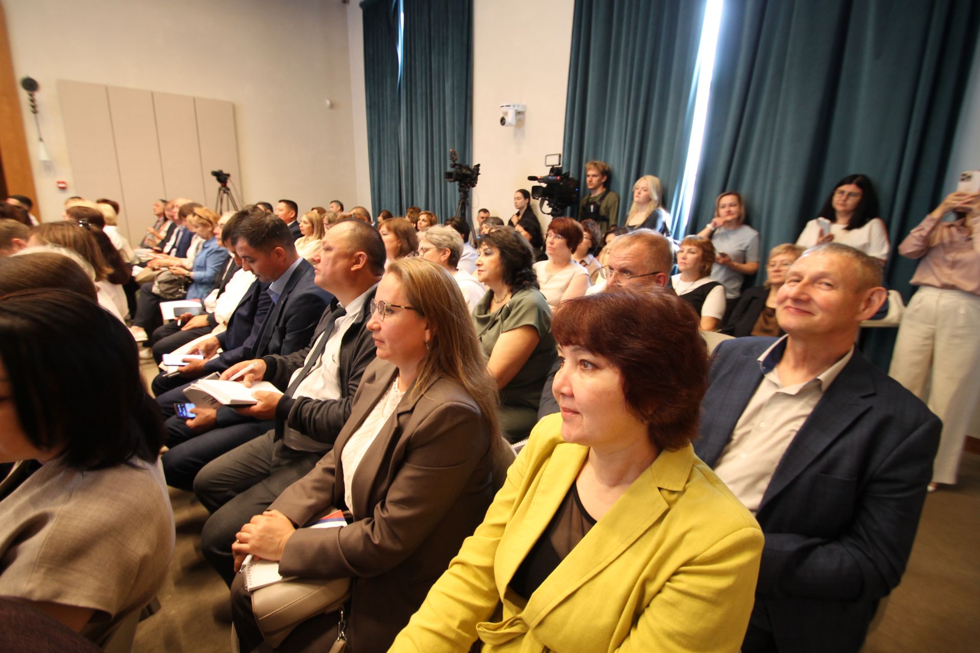 Депутатлар сайлау көне билгеле: Татарстанда меңнәрчә участок эшләячәк