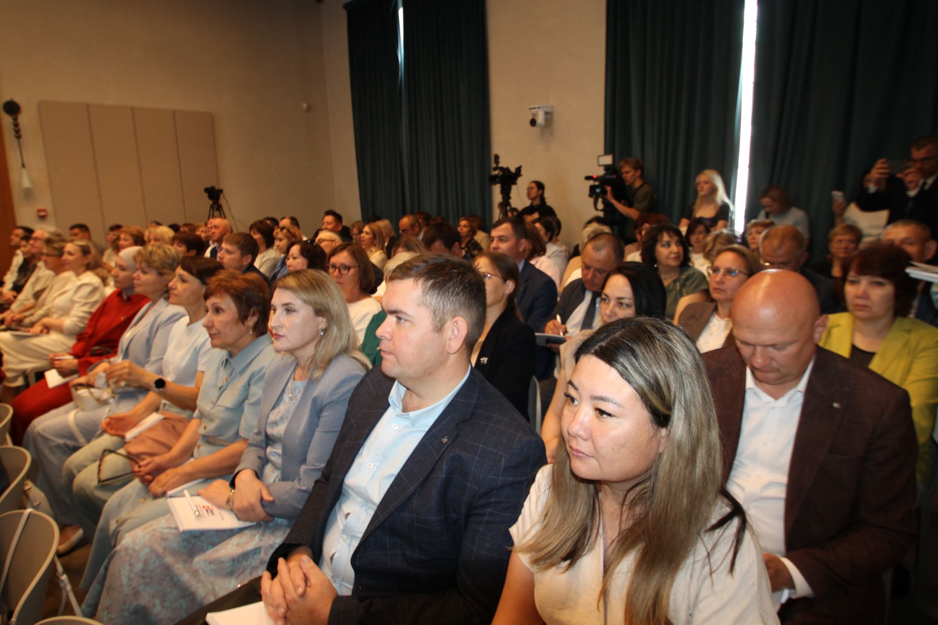 Депутатлар сайлау көне билгеле: Татарстанда меңнәрчә участок эшләячәк