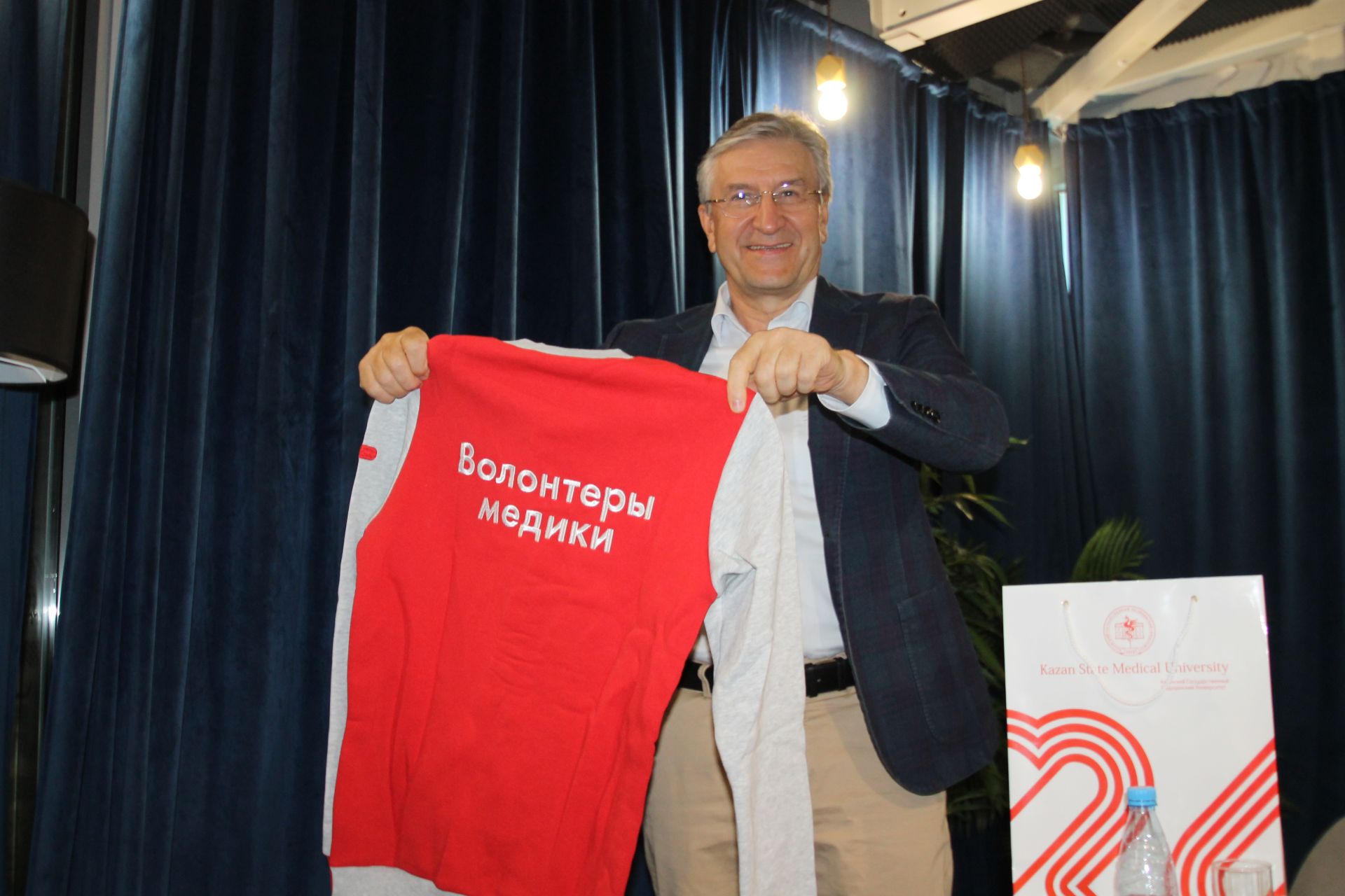 Айрат Фәррахов:”Буш вәгъдәләр тискәре тәэсир генә тудыра”