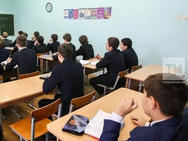 Бала тырнак кимерсә, нәрсә эшләргә? Психолог киңәшләре