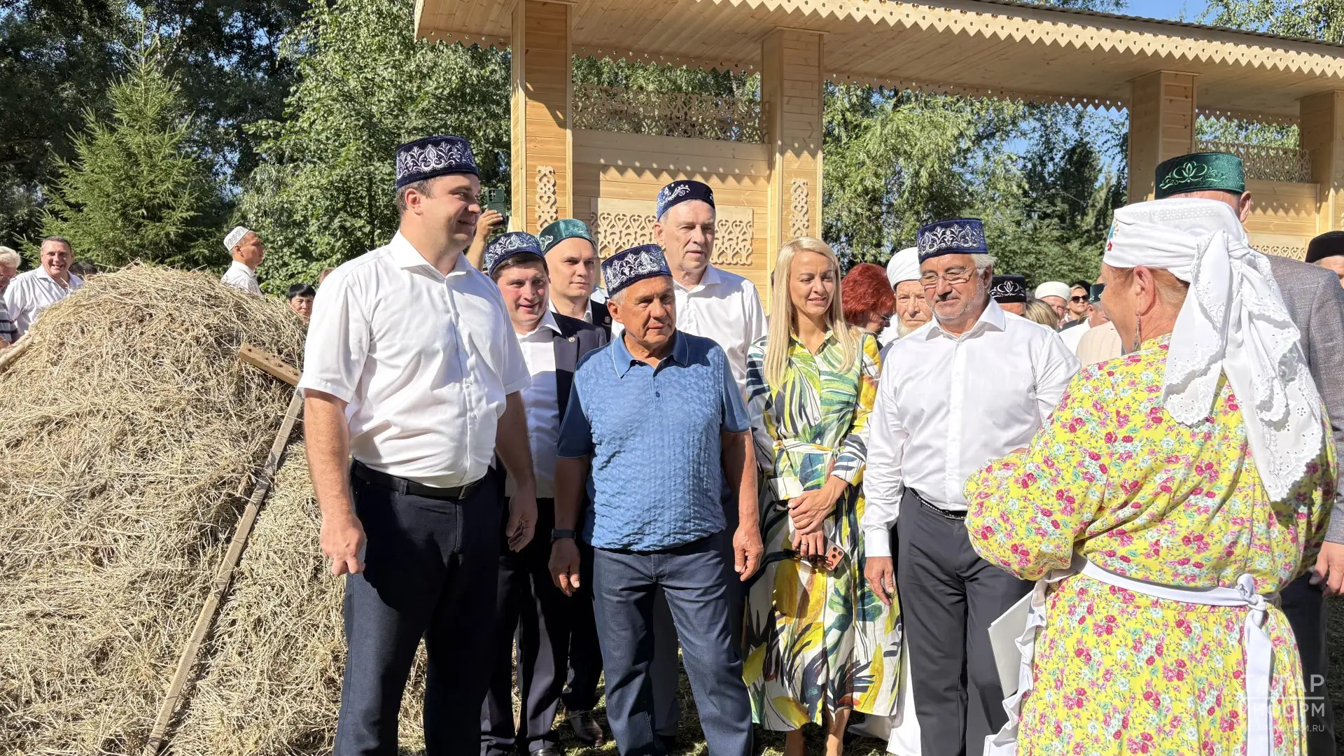 Рөстәм Миңнеханов Омскидагы Сабантуй батырына «Лада Гранта» тапшырды