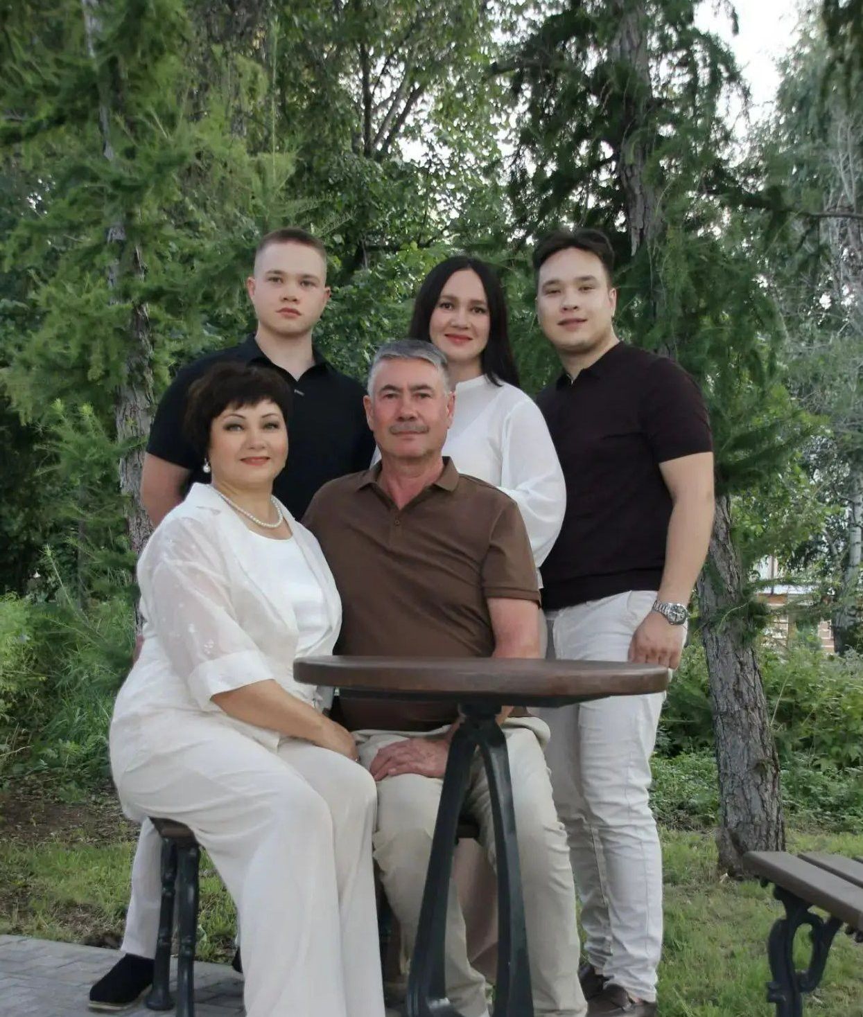 Мөслимдәге үрнәк гаилә: Маис һәм Илсөя Шәриповларның 37 еллык бәхет сере