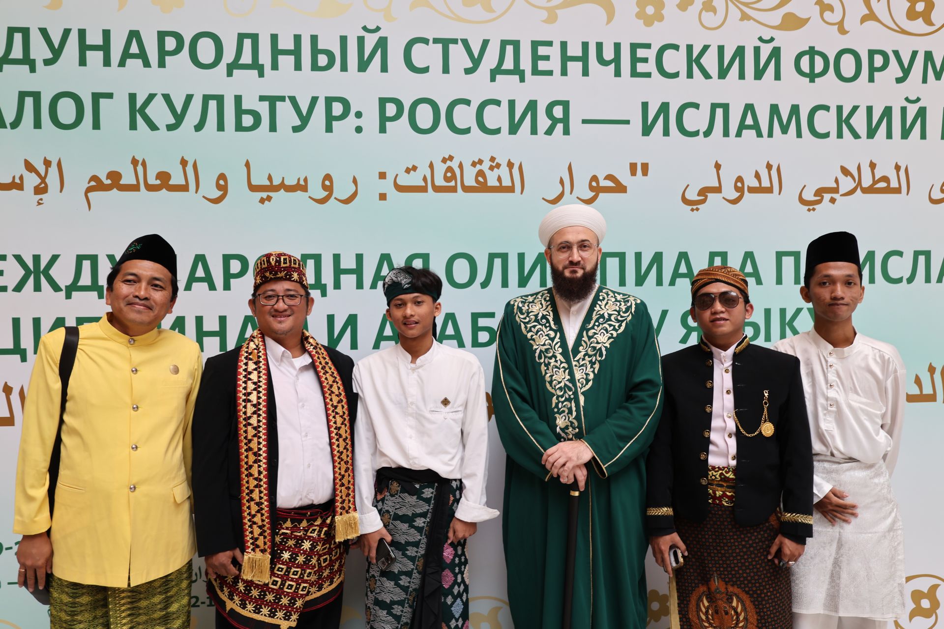 «Мәдәниятләр диалогы: Россия — ислам дөньясы» халыкара студентлар форумыннан фоторепортаж