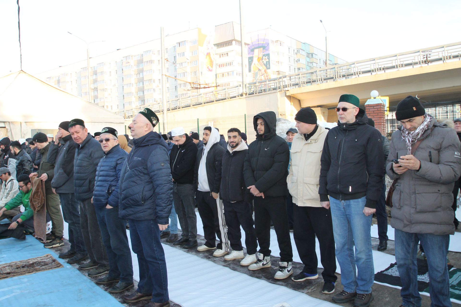 Казанның Яңа Савин районындагы «Казан нуры» мәчетендә Ураза гаете колачлы итеп үткәрелде