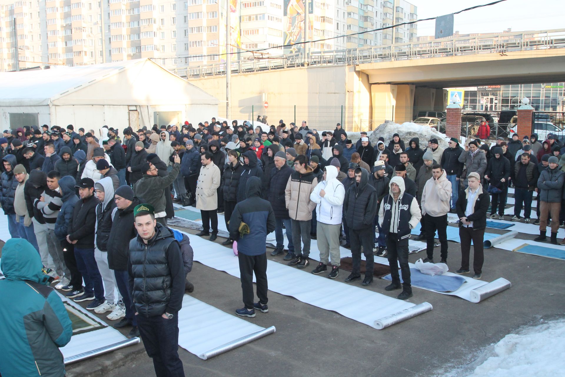 Казанның Яңа Савин районындагы «Казан нуры» мәчетендә Ураза гаете колачлы итеп үткәрелде