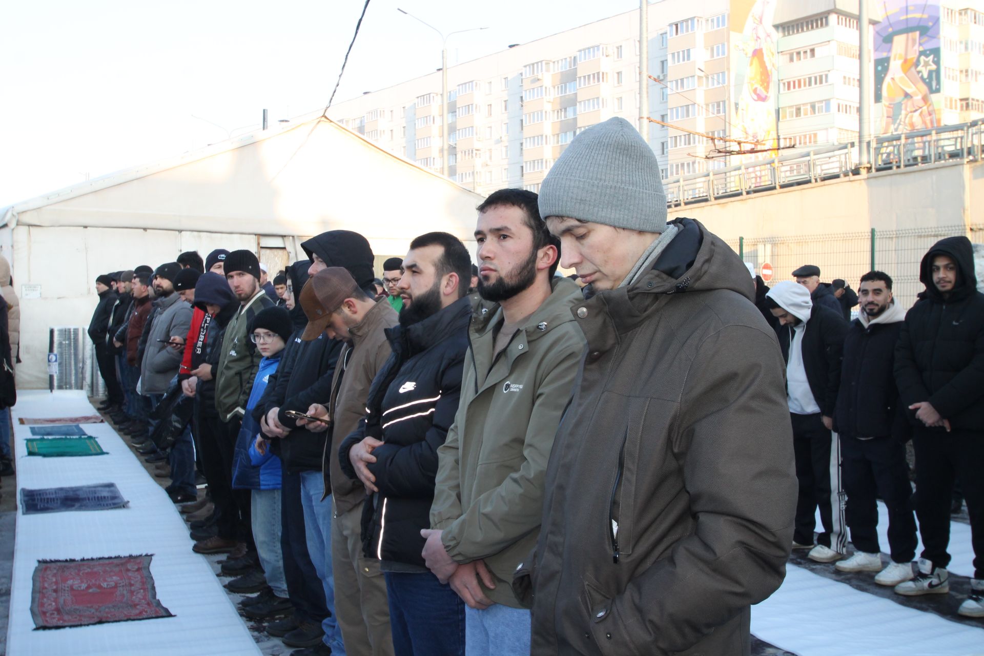 Казанның Яңа Савин районындагы «Казан нуры» мәчетендә Ураза гаете колачлы итеп үткәрелде