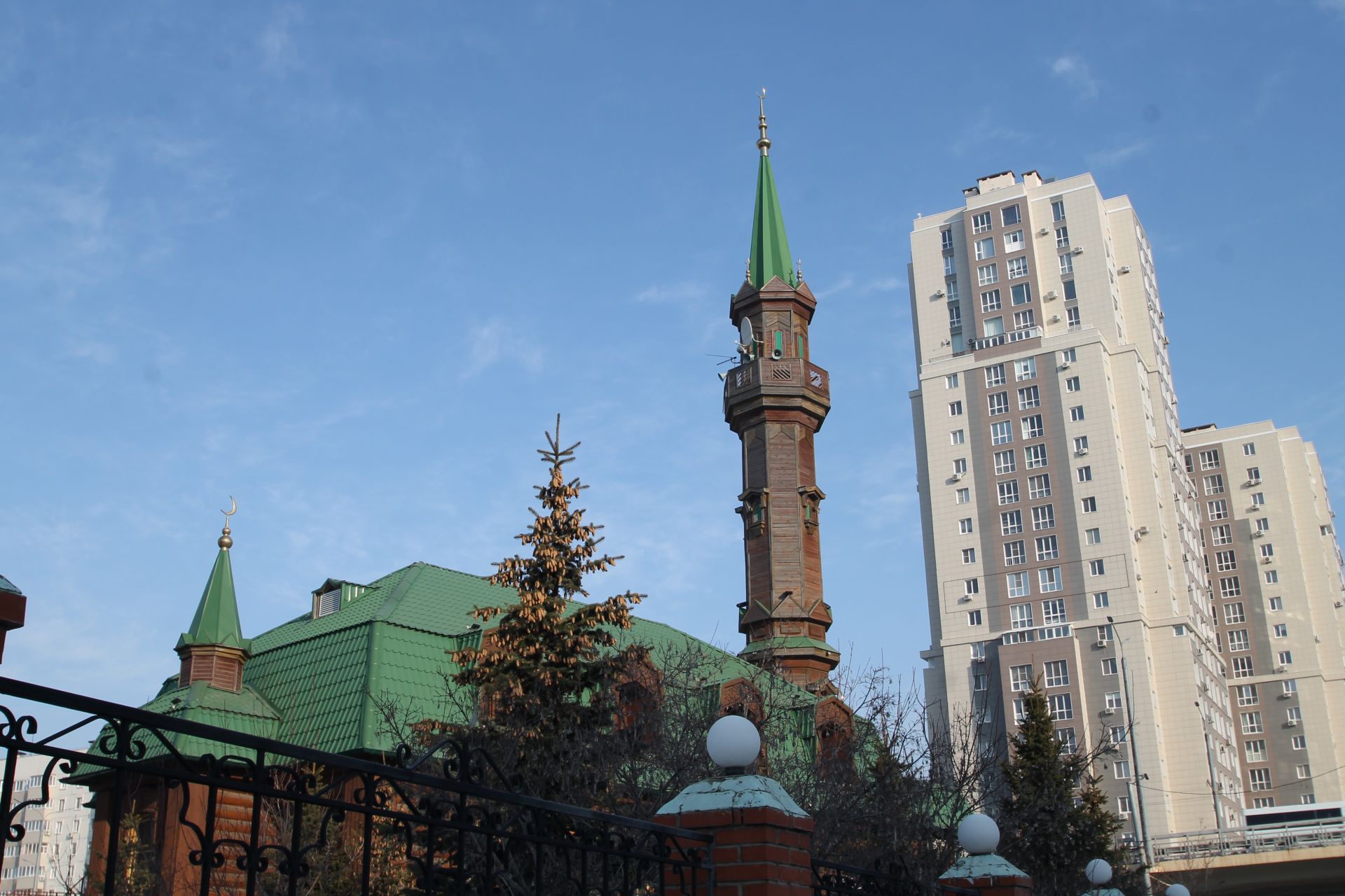 Казанның Яңа Савин районындагы «Казан нуры» мәчетендә Ураза гаете колачлы итеп үткәрелде