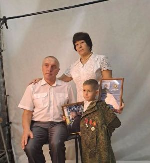 «Чәчәк ата бит, димәк, улым исән», дип тәрәзә төбендәге розага өметләнеп яши