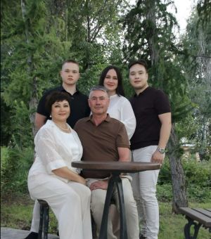 Мөслимдәге үрнәк гаилә: Маис һәм Илсөя Шәриповларның 37 еллык бәхет сере