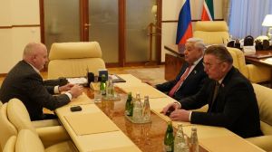 Фәрит Мөхәммәтшин Казанда Андрей Клишас белән очрашns