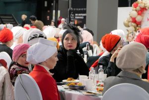 Быелгы “Fashion Iftar”га нинди төстәге кием сайларга?