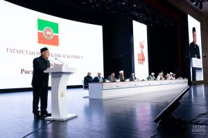 Рөстәм Миңнеханов: “Телебез, гореф-гадәтләребезне дин аша гына саклый алабыз”