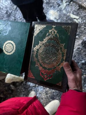 “Бөтен әйбер янып беткән, ике Коръән белән намазлыгыма гына берни булмаган”