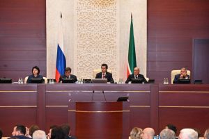 Чыгымнар керемнән күбрәк: Татарстан киләсе елда акчаны нәрсәгә тотачак?