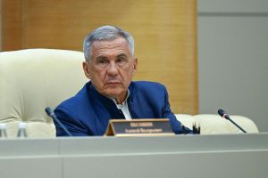 Миңнеханов медицина персоналы белән тәэмин ителешне кимендә 80 процентка җиткерергә кушты