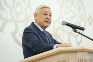 Фәрит Мөхәммәтшин Халыкара туган тел көне белән котлый