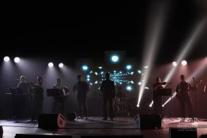 Ярым-ялангач сәхнә һәм мәгънәсез җырлар: татар эстрадасы кая бара