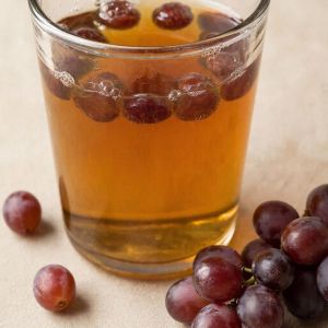 Йөзем төнәтмәсе: бавырны чистартуның иң гади һәм файдалы ысулы