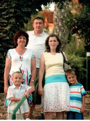 «Ике улым – батырым, кече кызым – матурым»: Рафаэль Сафинны якты хәтирәләр белән искә алалар