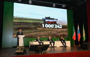 «Авыл хуҗалыгы тармагы үсешенә фермерлык хәрәкәте саллы өлеш кертә»