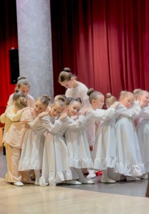 «Сезнең эшегез милләтне яшәтәчәк!»: «Апуш» балалар театр студиясенә 4 ел