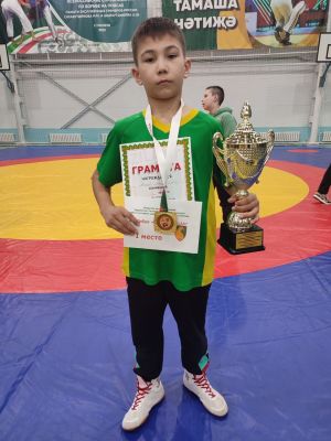 “Самир, улым, булдырасың... Тырыш, бирешмә!...”