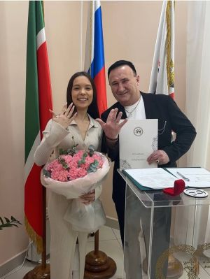 Динара Рахматуллина: “Иреңнең фамилиясен алгач, кулга балдак кигәч  рәхәт икән”