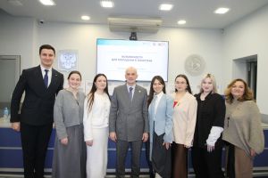 Фестивальләрдә һәм грант конкурсларында катнашыгыз!