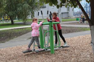 «Өч ел буе әнисен көткән кыз: йөрәкне тетрәндерерлек хикәя»