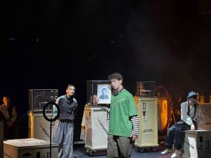 “Апуш” татар балалар театр студиясе “Унөч” спектаклен тәкъдир итте